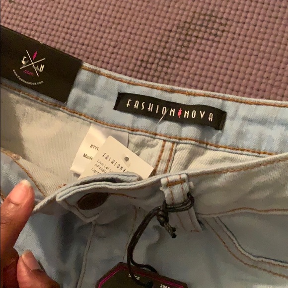 Jeans - Picture 2 of 3